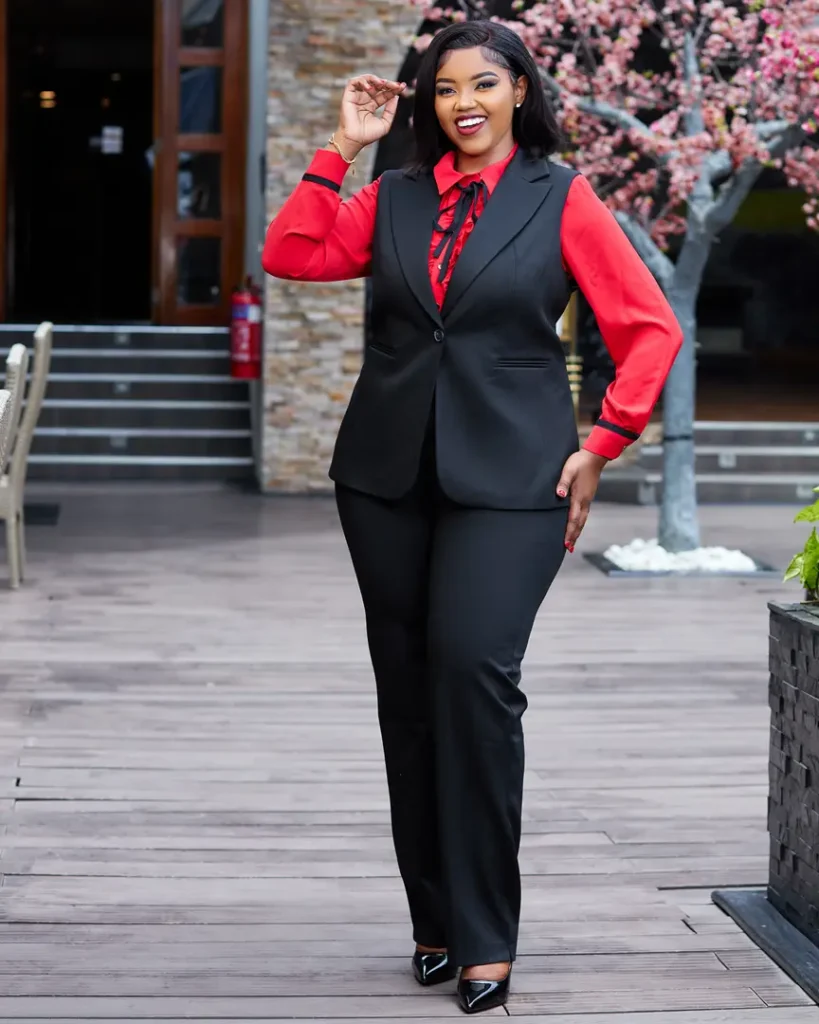 Black Radiance Power Suit – Bold Elegance in Motion